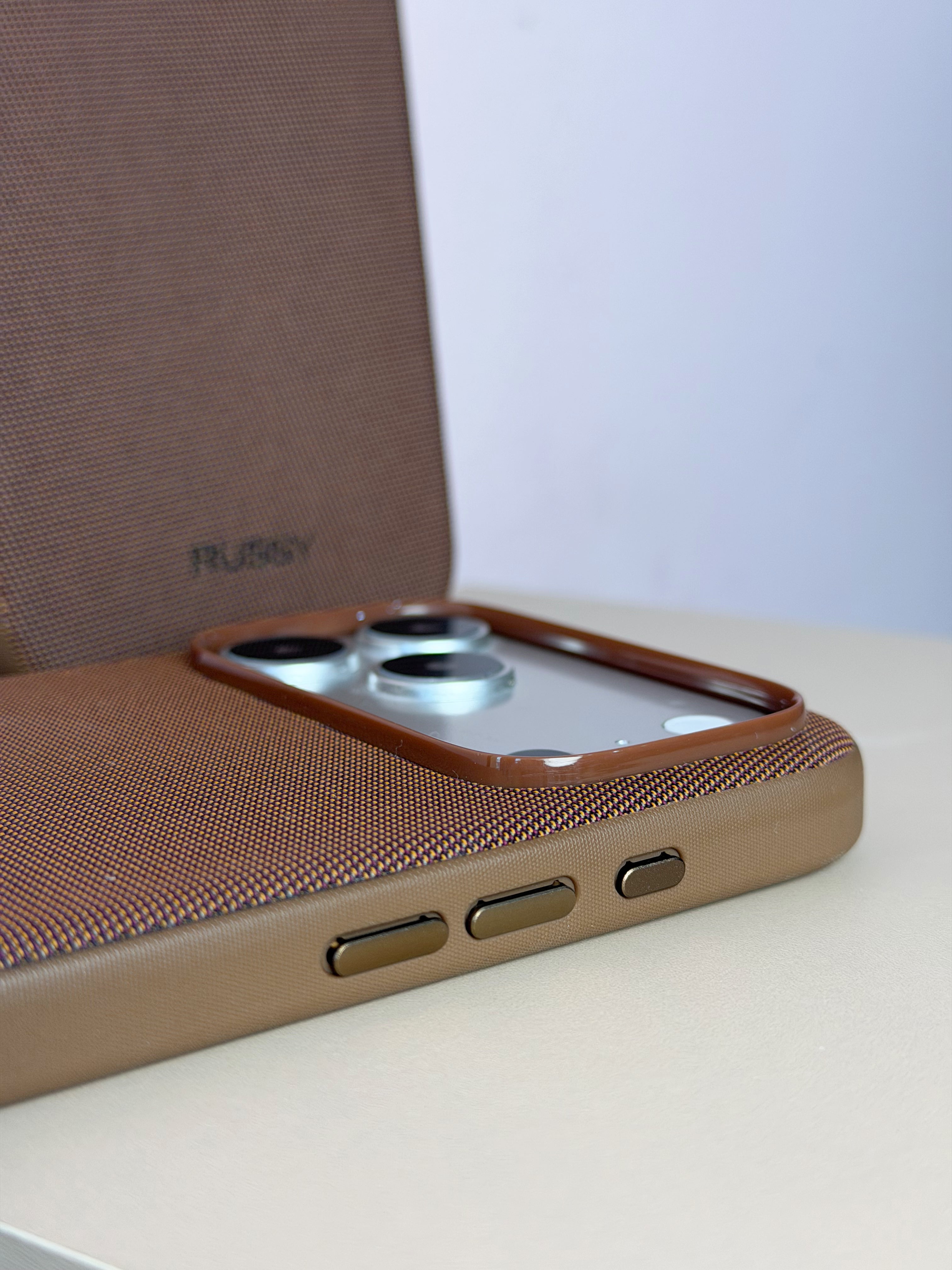 FUNDA TECHWOVEN RUSSY
