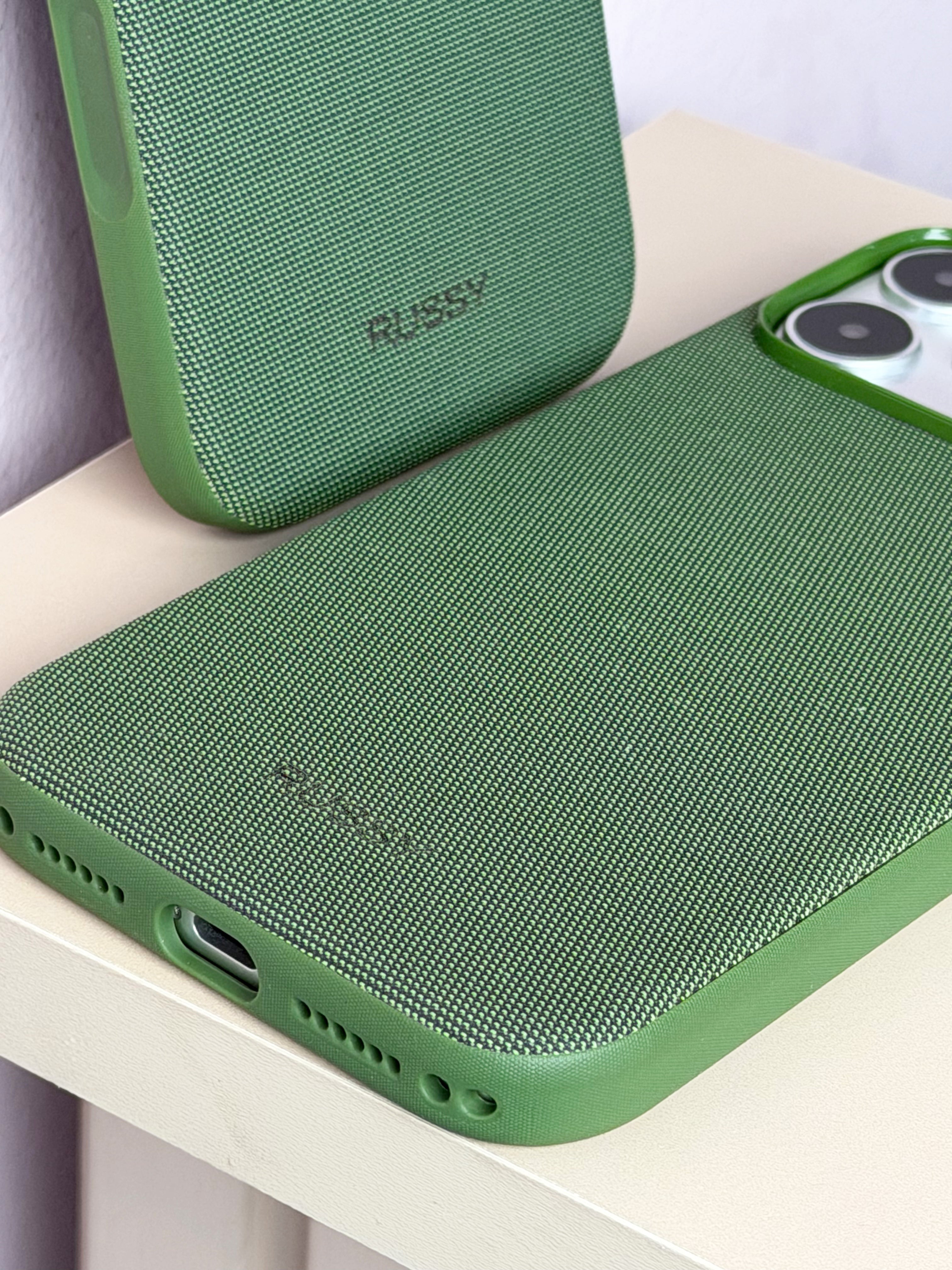 FUNDA TECHWOVEN RUSSY