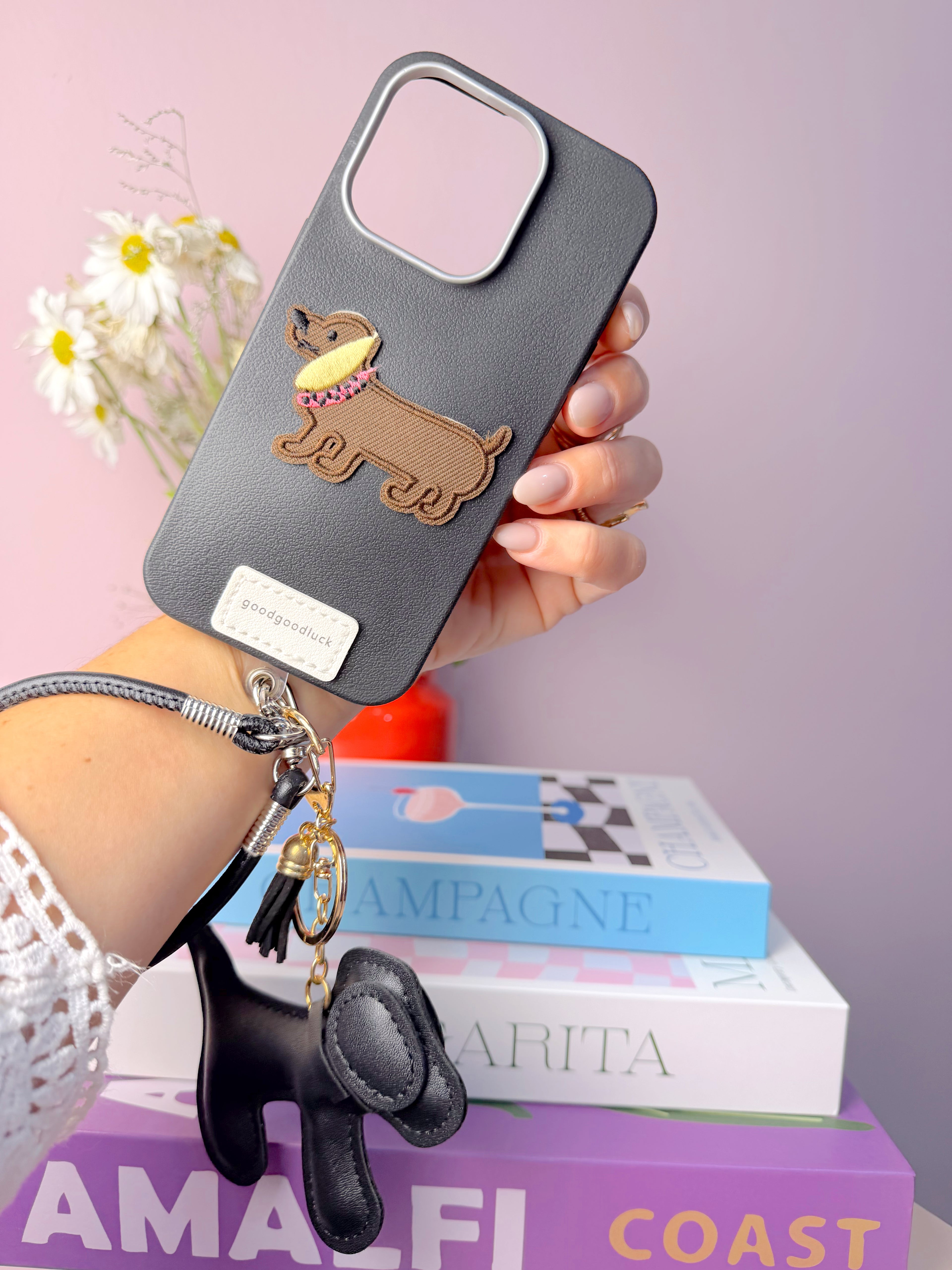 FUNDA SALCHI IPHONE 15 PRO MAX