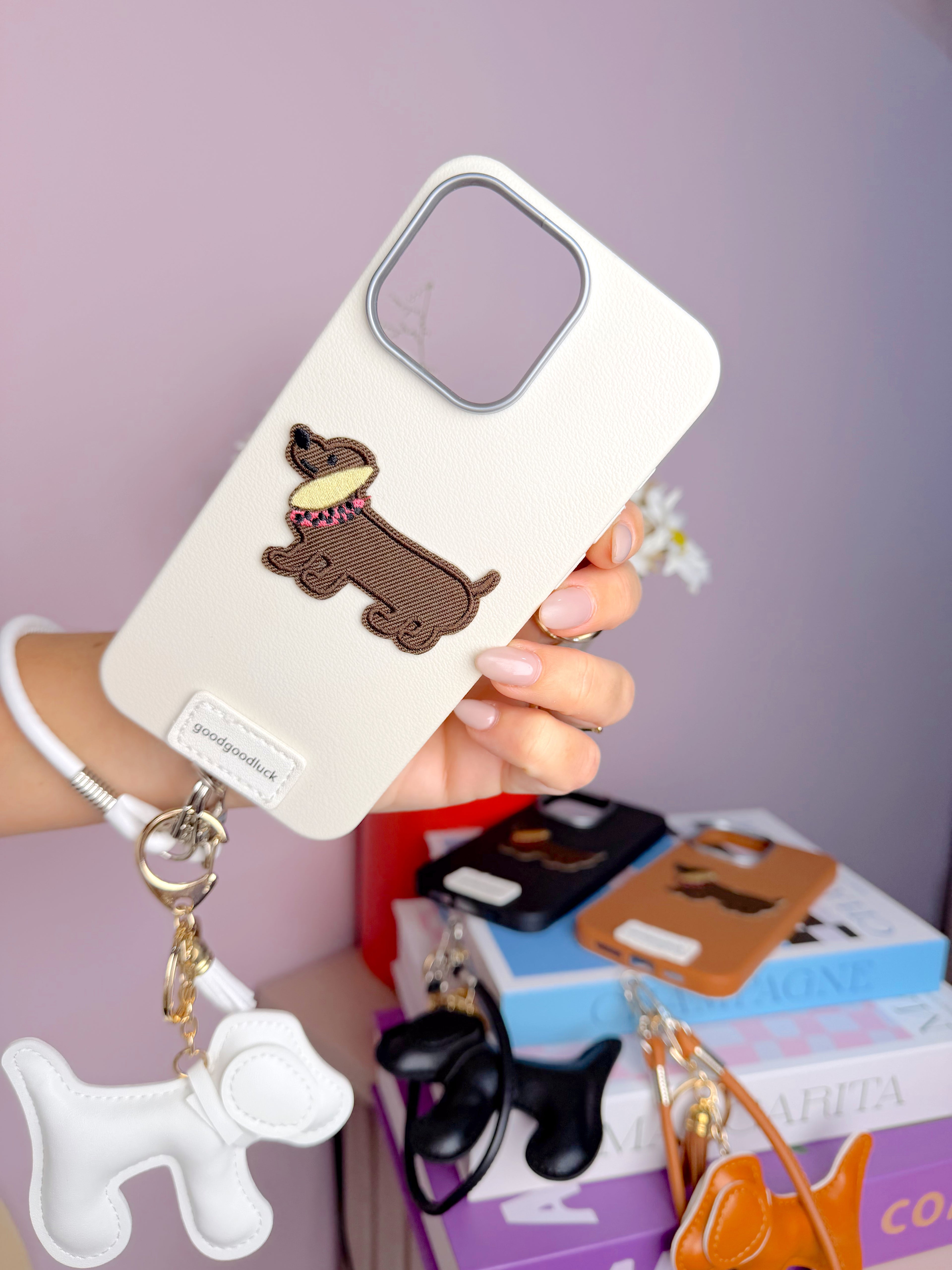 FUNDA SALCHI IPHONE 15 PRO MAX