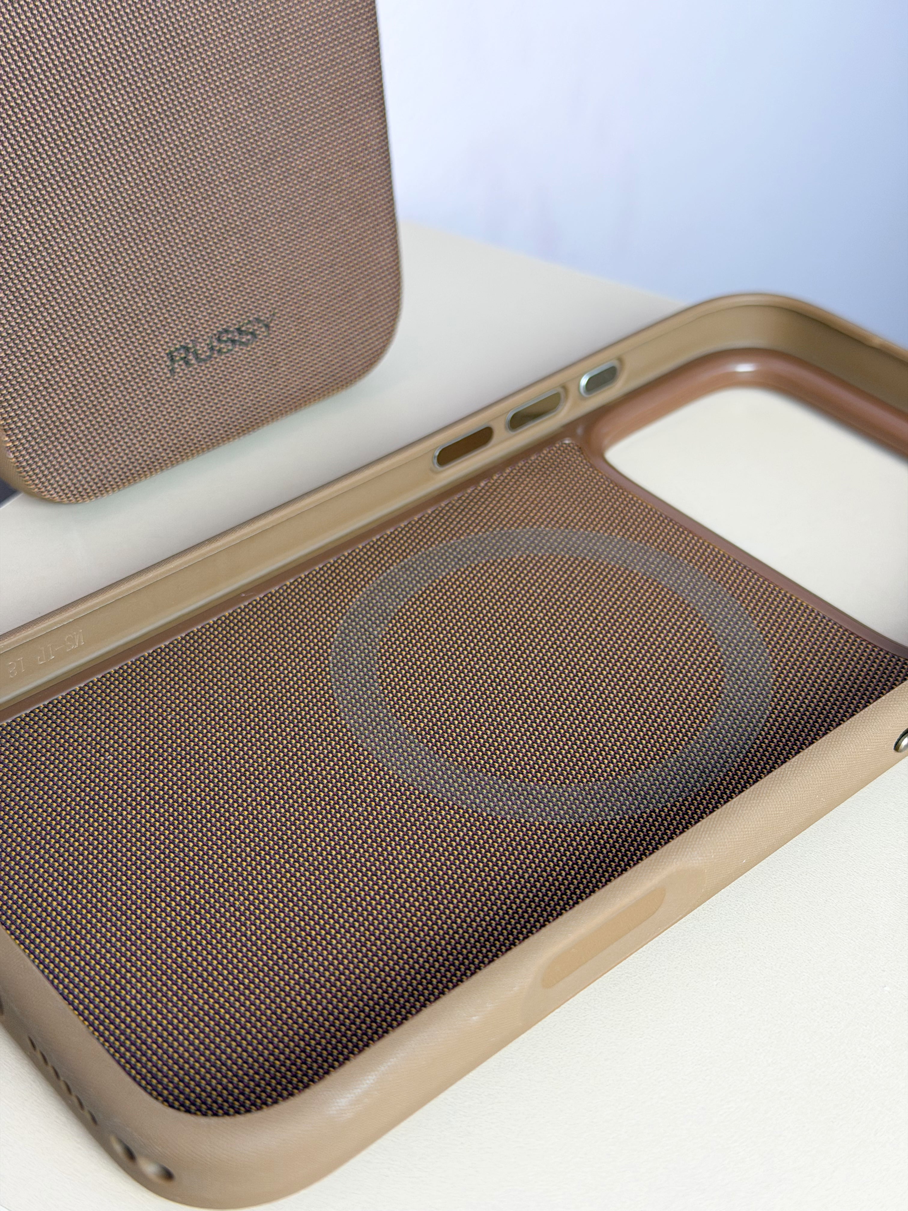 FUNDA TECHWOVEN RUSSY