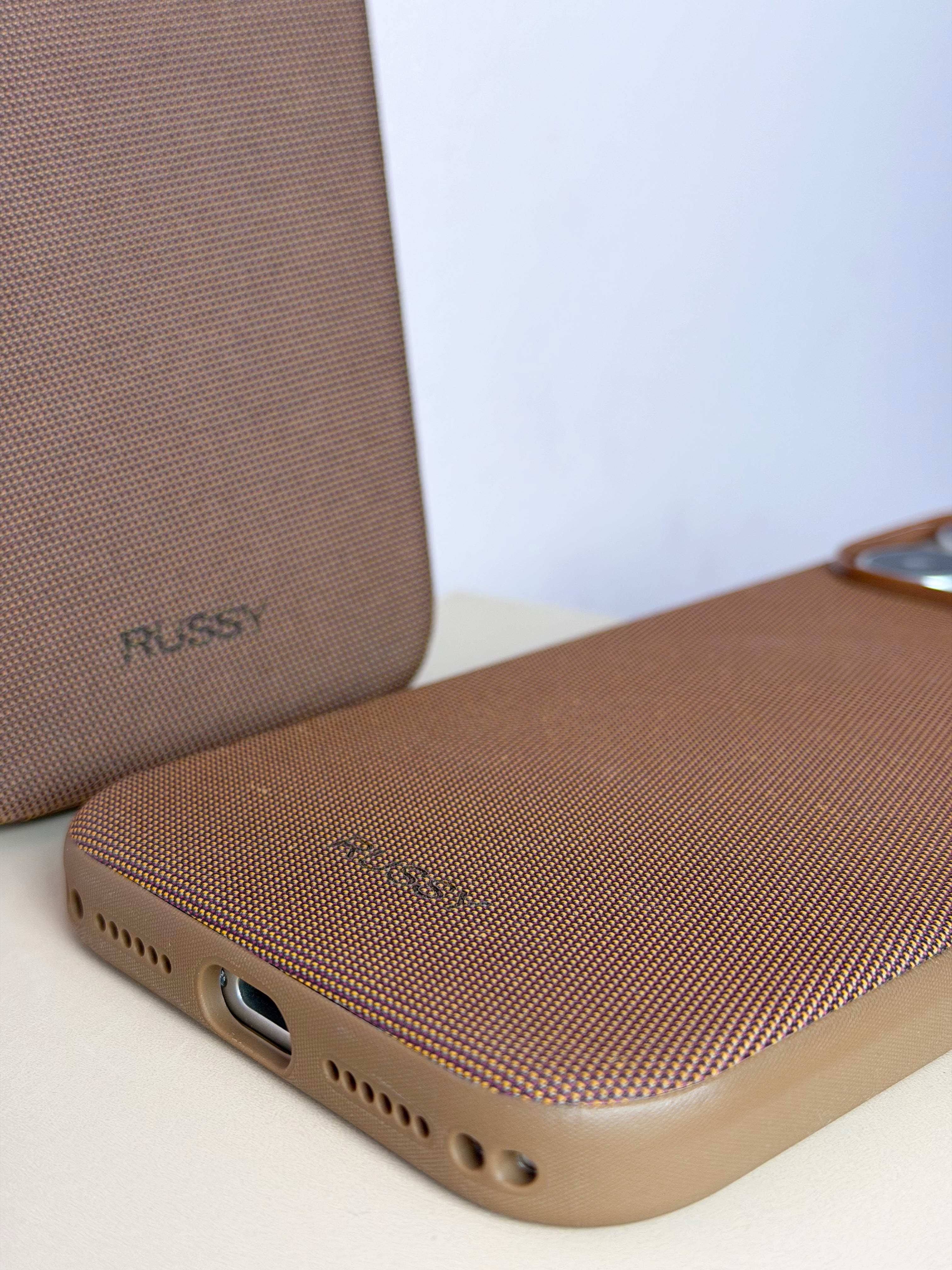 FUNDA TECHWOVEN RUSSY